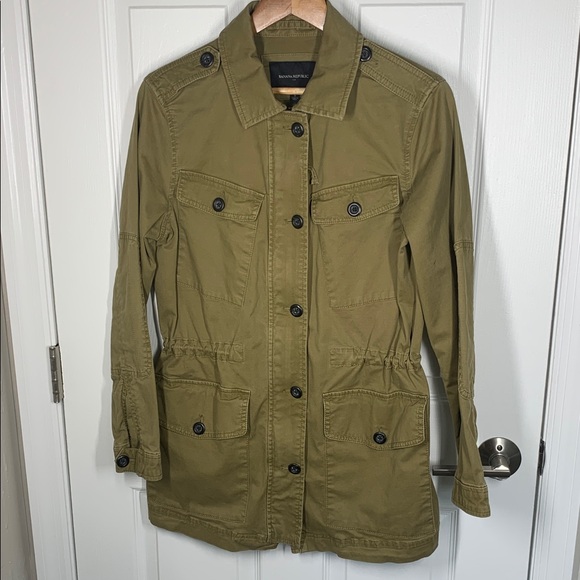 Banana Republic Jackets & Blazers - Banana Republic chartreuse/ army green anorak jacket size small